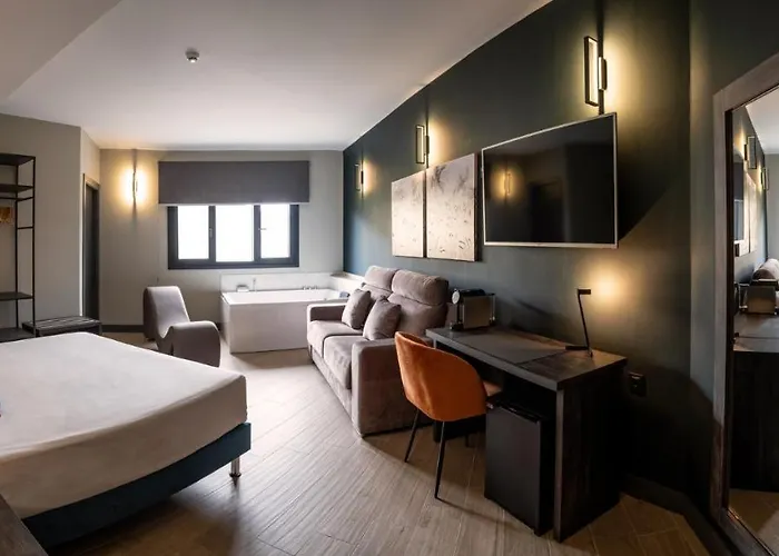 Gilmar Hotel Orellana La Vieja